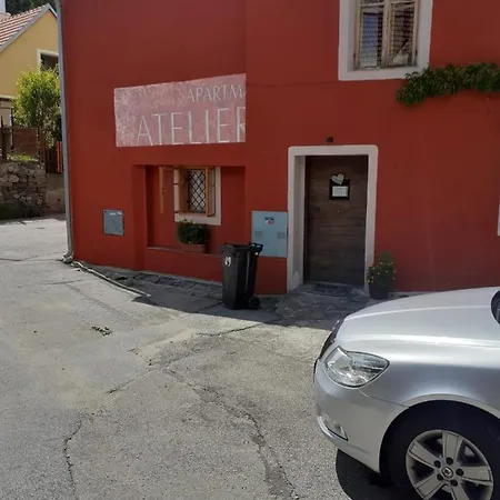 Atelier Spojovaci * Cesky Krumlov