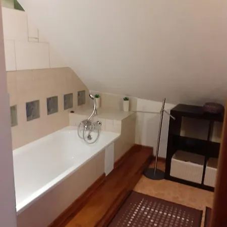 Atelier Spojovaci Apartment