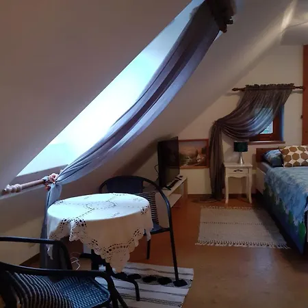 Atelier Spojovaci Apartment